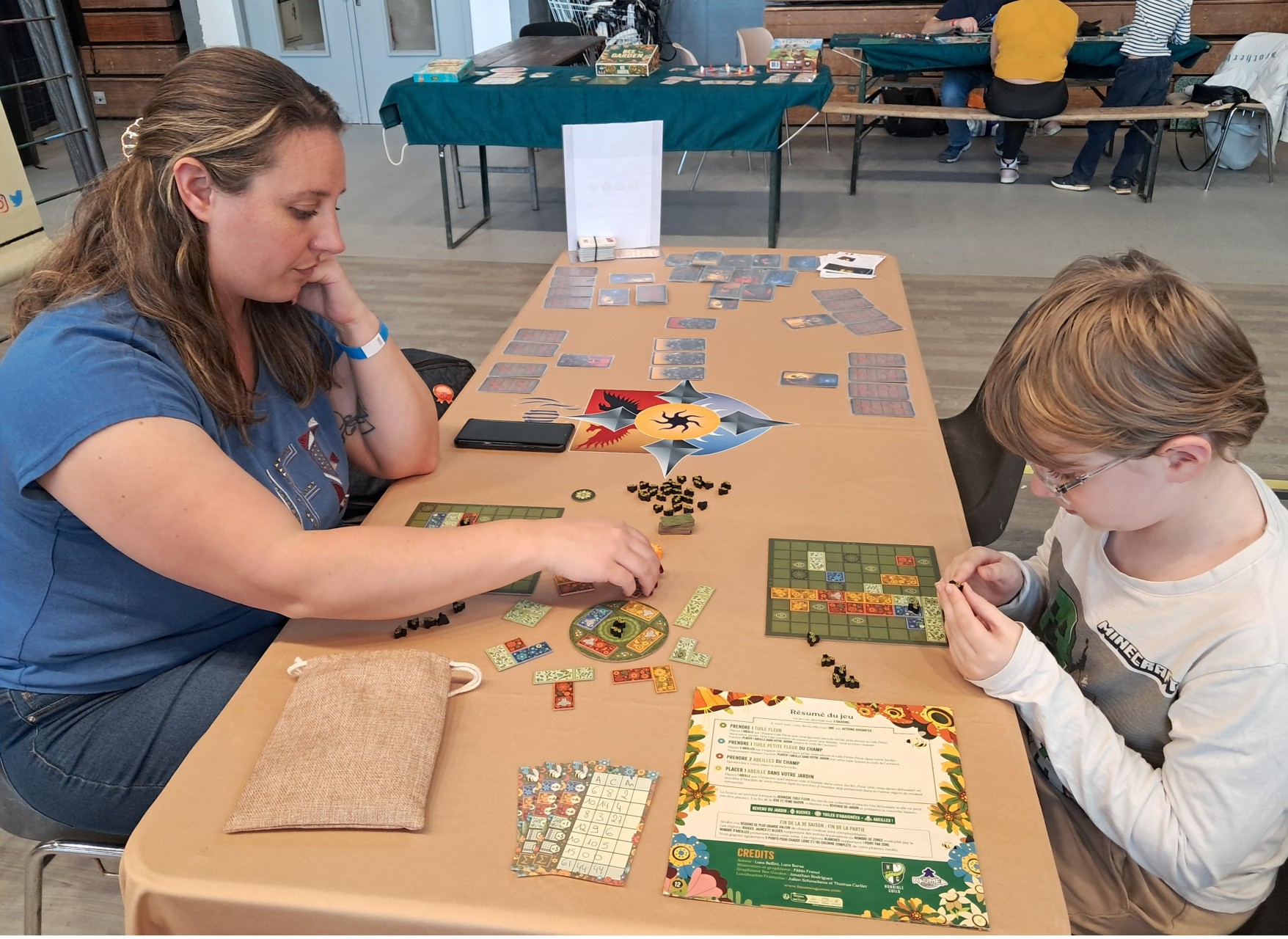 Partie de Bee garden à deux joueurs à Givors en jeu