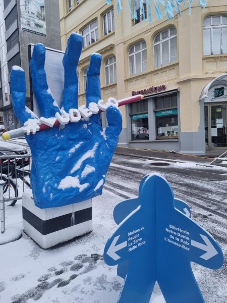 Les installations extérieures se parent d'un manteau blanc...