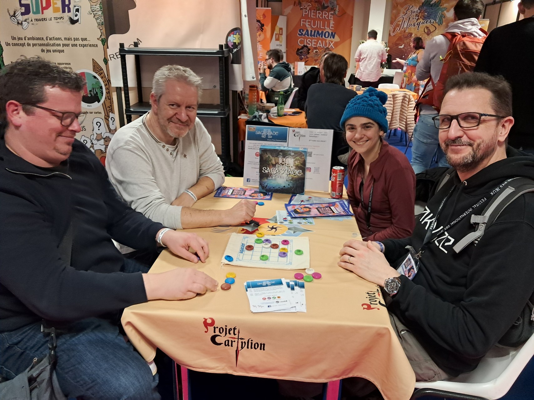 4 joueurs autour de Sagascade